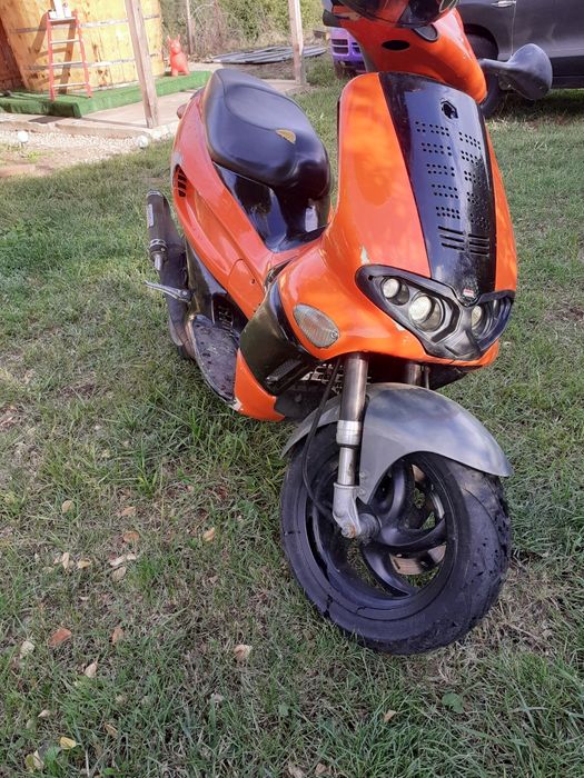 Scuter gilera runner înmatriculat