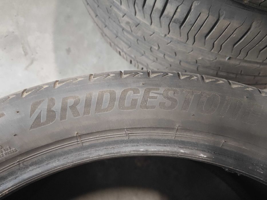 2бр. летни гуми 275/40/22 Bridgestone