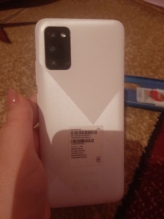 Телефон сатам аз уакыт қолданган