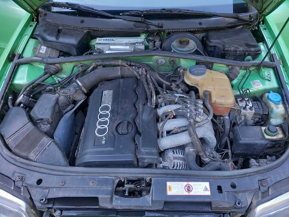 Vand/dezmembrez Audi A4 1.8 benzina-fara accident, fara rugina, RADIAT
