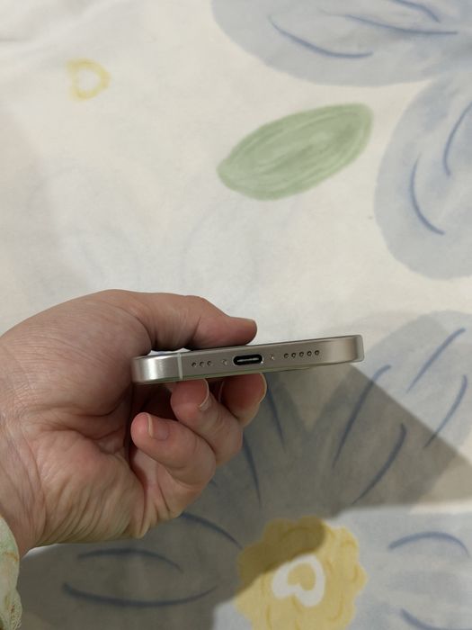 iPhone 15 pro 256гб