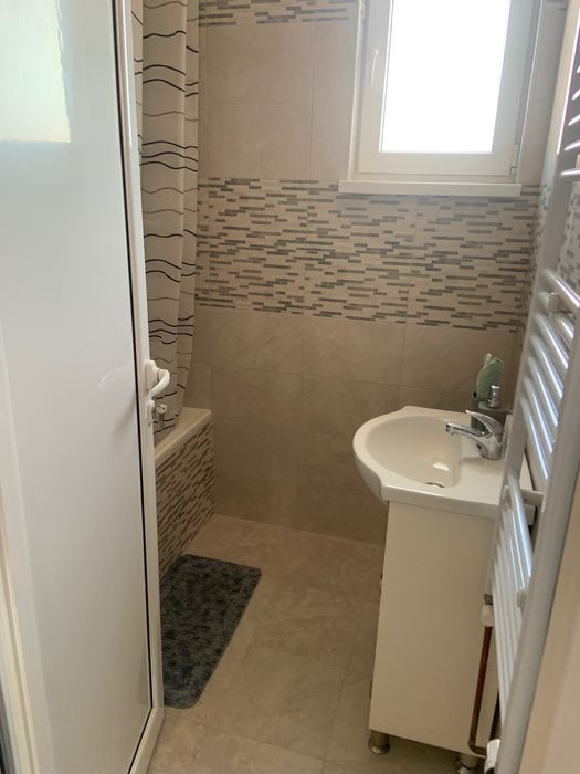 Дава се под наем Тристаен апартамент в Казанлък - 101 кв.м за 346.8 € - Снимка #9