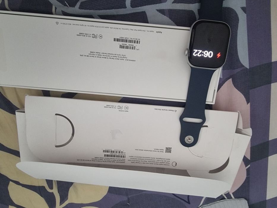 APPLE WATCH SERIYA 10 Silver srochna Sotiladi  Xolati Ideal