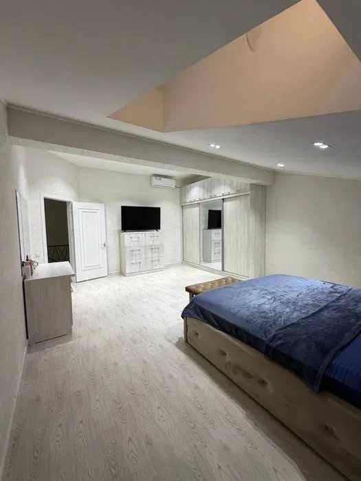 ;Qorasaroy‼️6хона квартира 236м2 дуплекс евро Сагбон эски Чинни завод