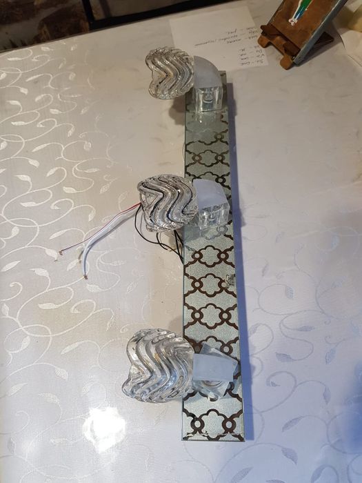 Продам Настенный светильник