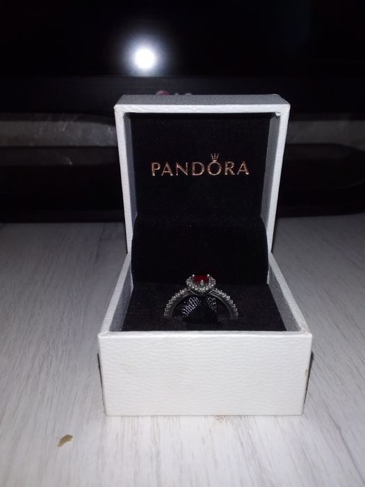 Продам кольцо б/у недорого