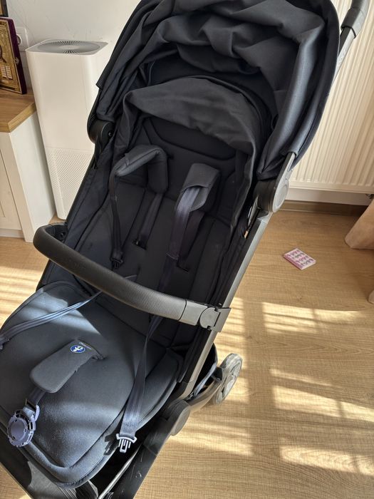 Vând cărucior sport Joolz Aer 2 – Navy Blue, în stare excelenta