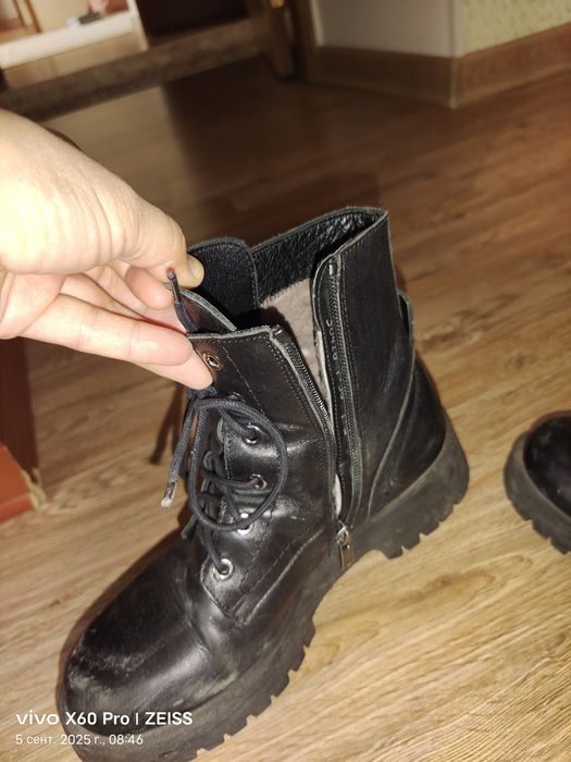 Продам зимние ботинки