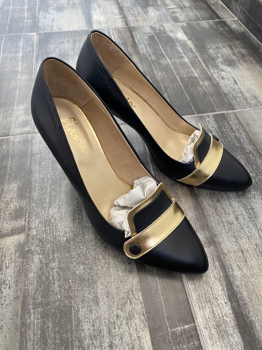 Черни кожени обувки