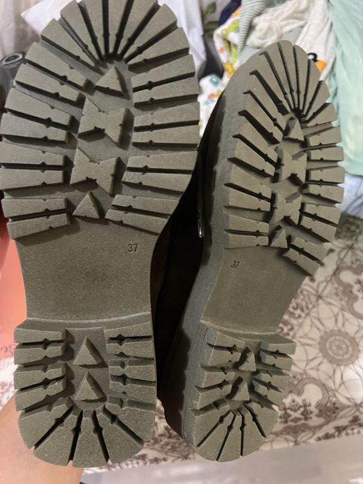 Продам обувь полуботинки