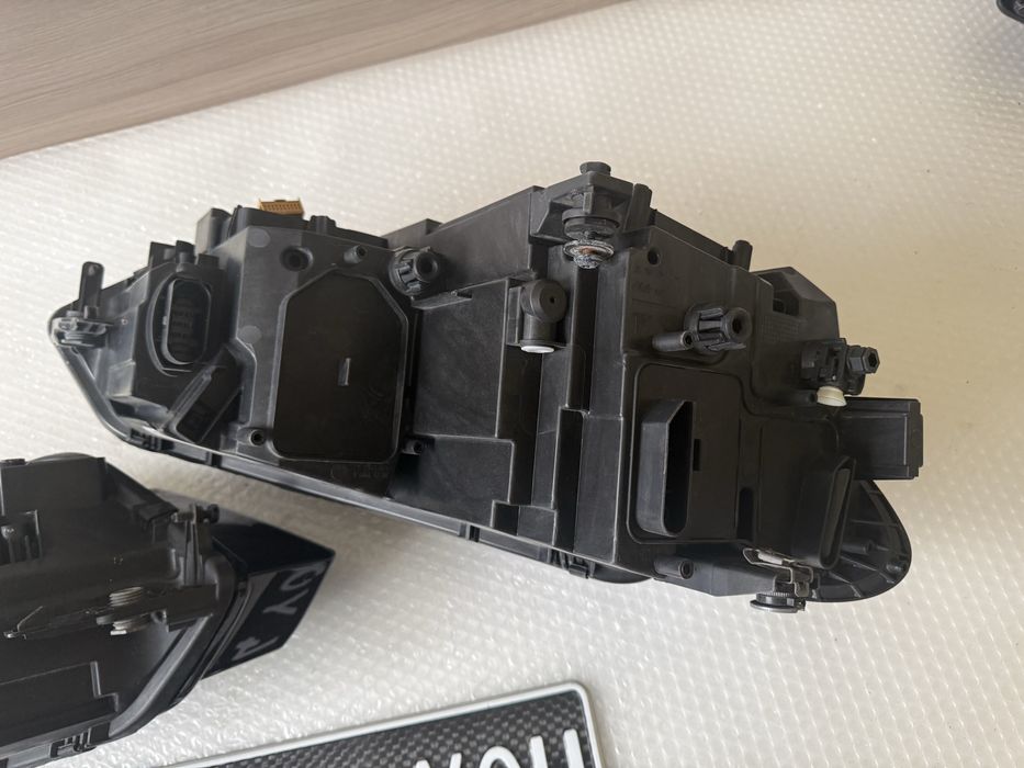 Фар девен и ляв VW Touran Full LED Туран различни видове