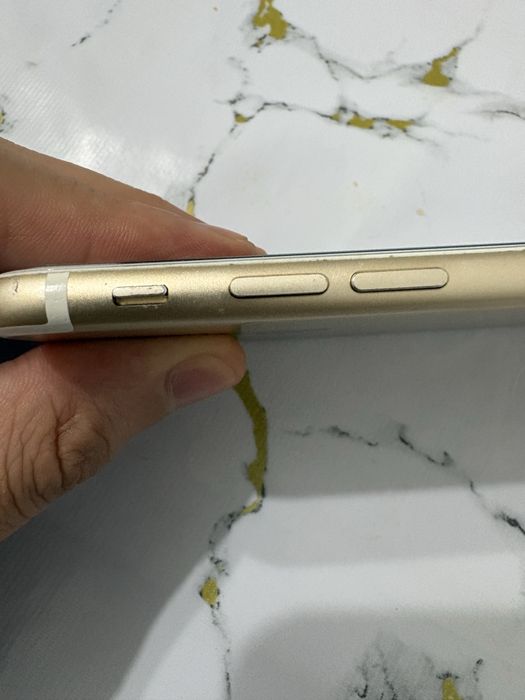 iPhone 7 (128GB). 66% ёмкость