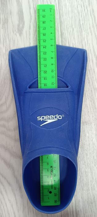 Продаются ласты для плавания.