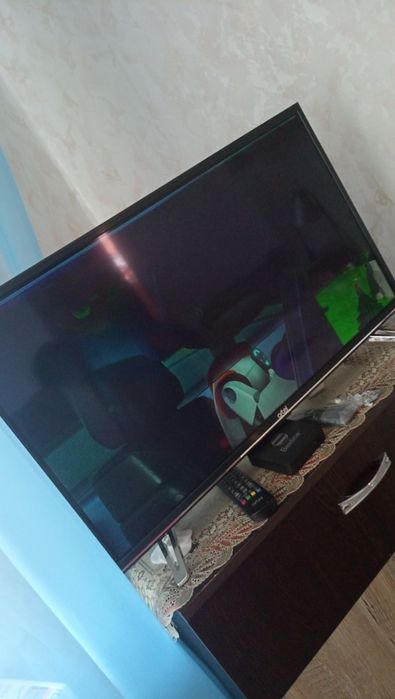 продам телевизор