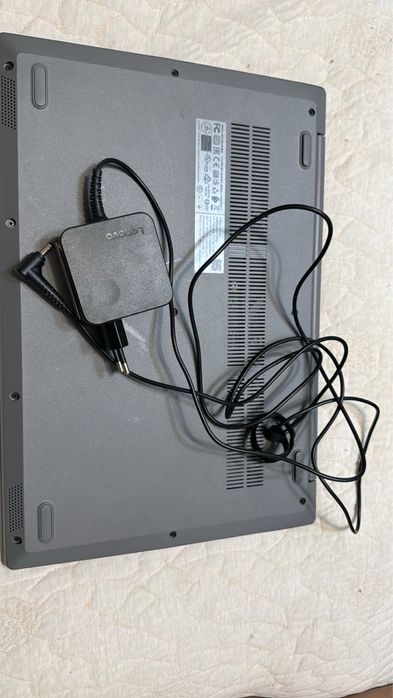 Продам ноутбук почти новый