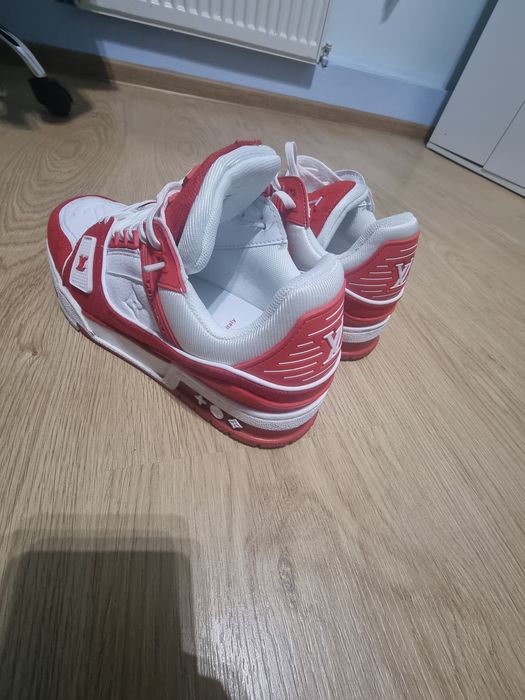 Lv trainer culoare rosu