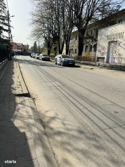 Vand cladire pretabila clinica , spital , centru medical , Si BLOC