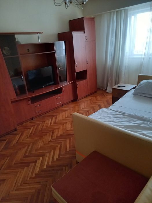 De inchiriat apartament cu 4 camere, Calea Aradului, Oradea