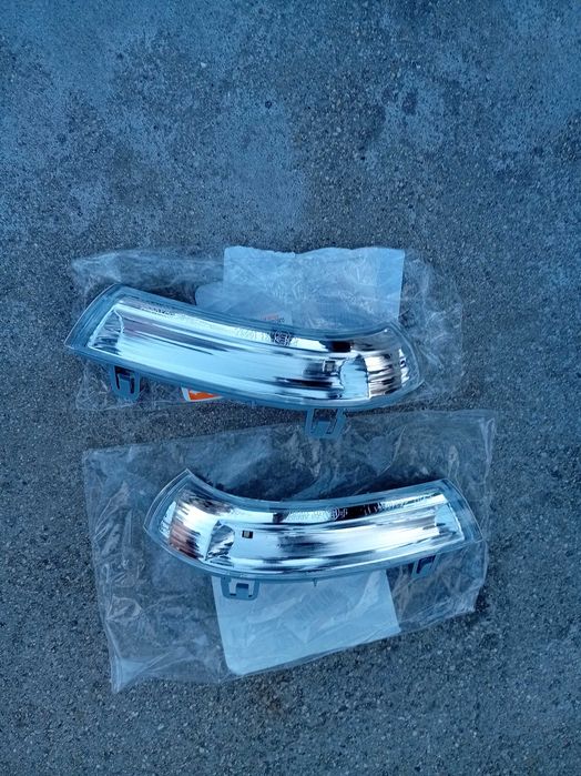 Мигач в огледало WV голф 5 НОВ