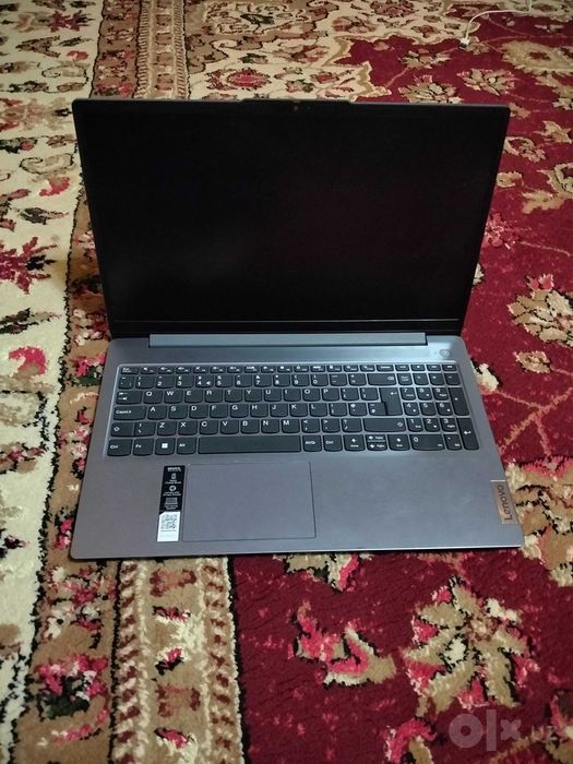 Lenovo intel Core i3 holatlari yaxshi sifatli noutbuk