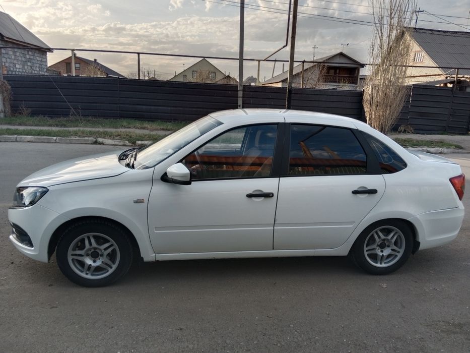 Продам Лада Гранта рестайлинг 2012год