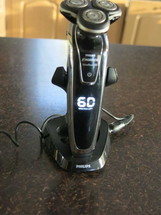 Безжична електрическа самобръсначка Philips Norelco SensoTouch 3D