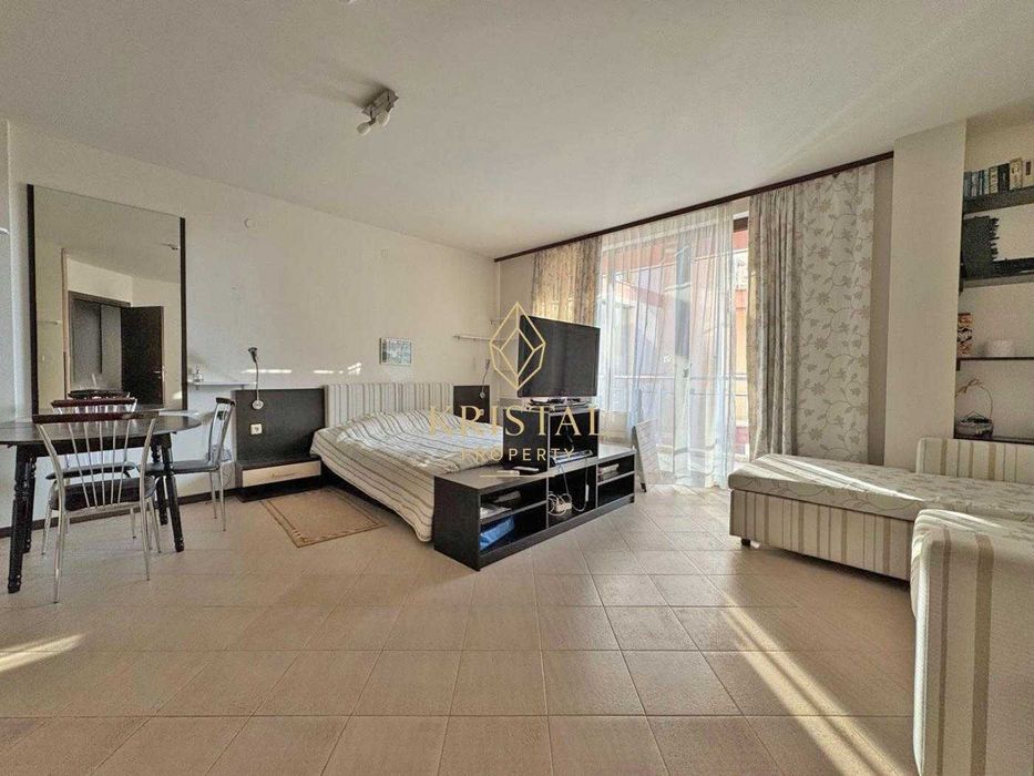 Продава се Двустаен апартамент в к.к. Слънчев бряг - 72 кв.м за 1110 €/кв.м - Снимка #1