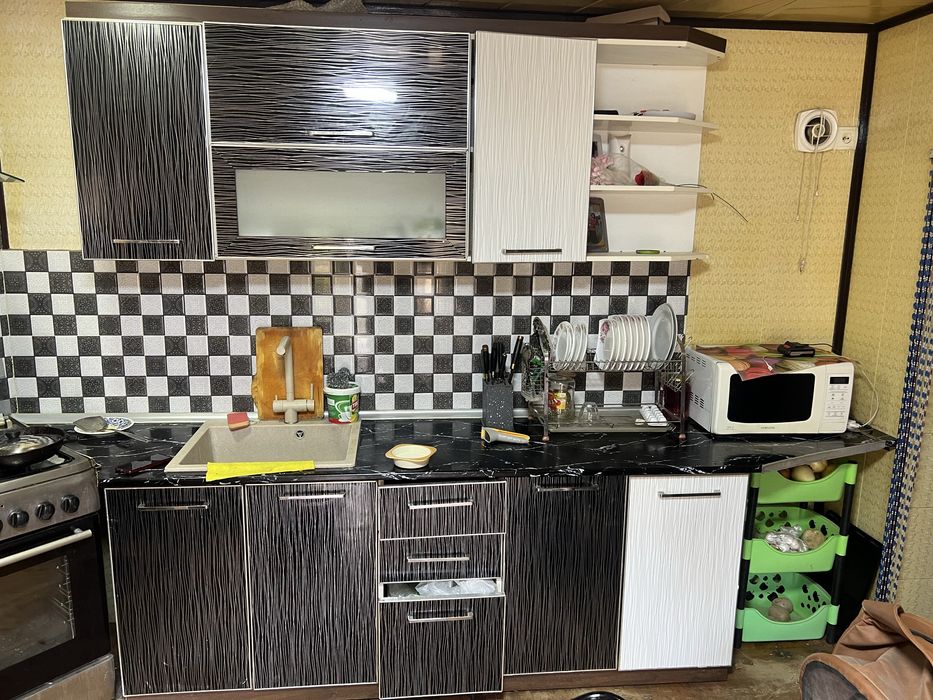 Кухни набор сотилади