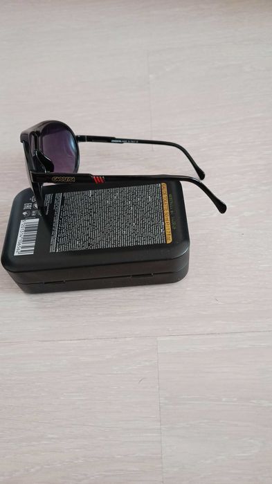 Слънчеви очила Carrera