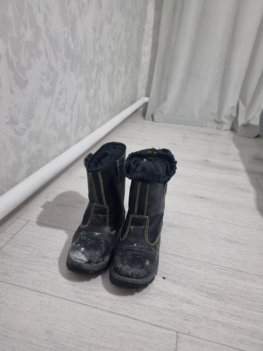 Работчая  обувь отличном состояний