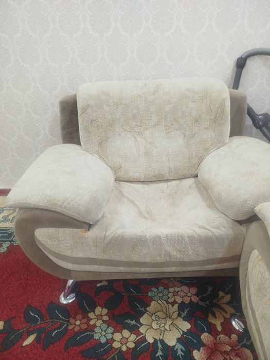 Mehmonxona uchun mebel