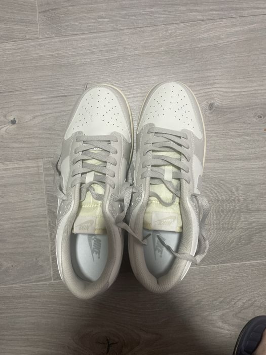 Nike dunk bone white