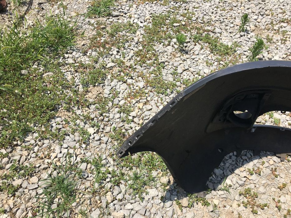 Оригинална Предна броня за Renault Trafic 14-18. 2бр.