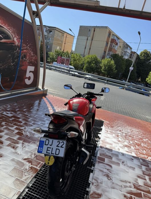 Vând Honda cbr 125r