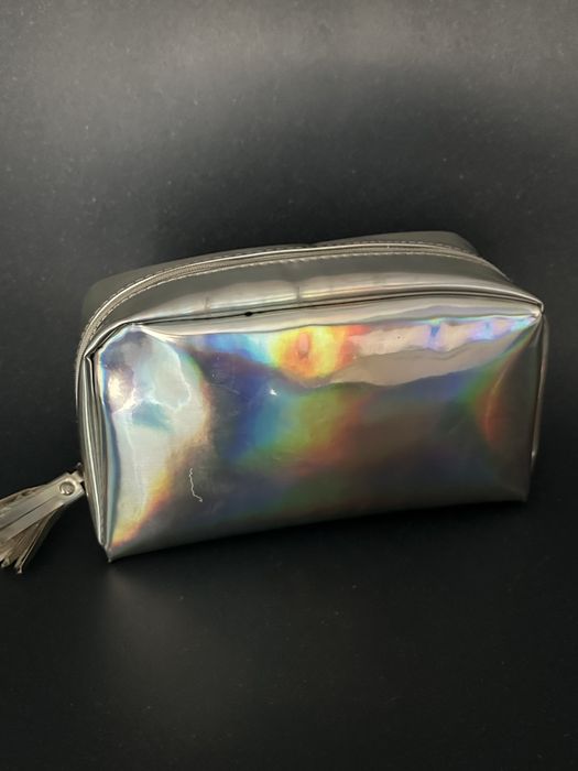 Сребрист несесер