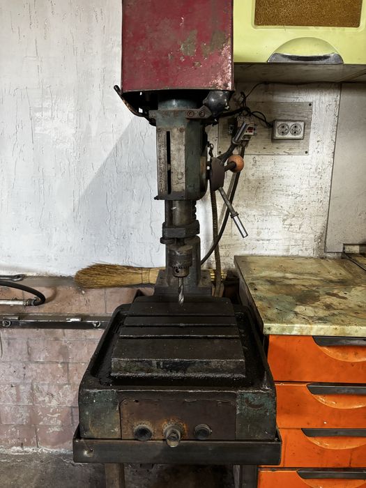 Настольный сверлильный станок