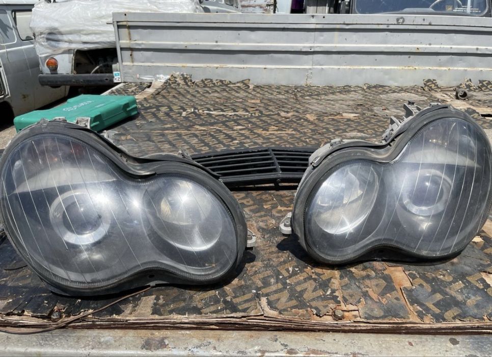Фары c203 мерседес ц203 рест решетка рест