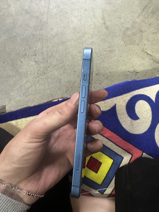 Продаю iPhone 13 128 гб