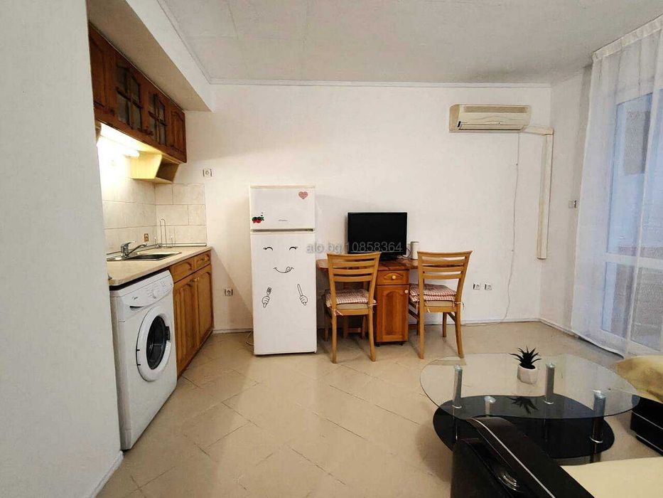 Дава се под наем Двустаен апартамент в Несебър - 42 кв.м за 238.17 € - Снимка #1