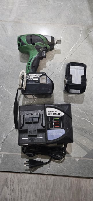 Ударен Гайковерт Hitachi.