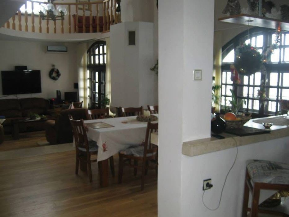 Дава се под наем Къща в Троян - 500 кв.м за 306 € - Снимка #6