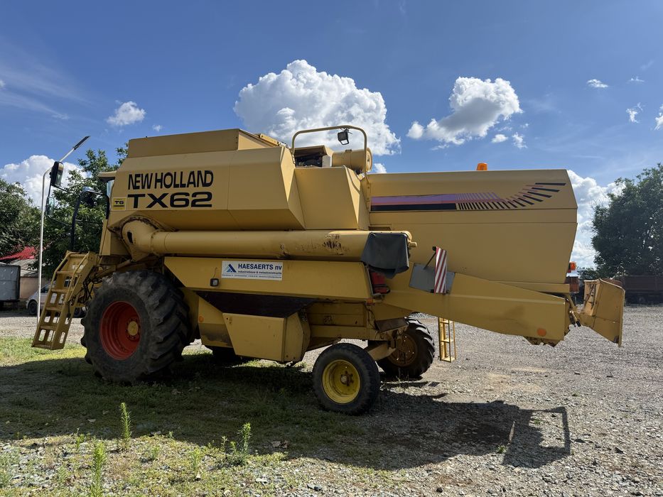 Combina New Holland TX62 Radovanu • OLX.ro