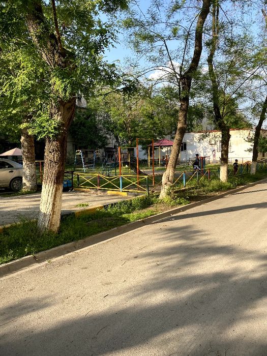 Xonadon  1 xonali  sergili tuman turon metro yonida index bozor oldi