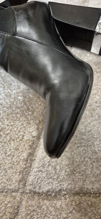 Продавам луксозни дамски боти