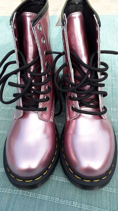 Ghete/Bocanci noi Dr Martens 1460 Vegan Pink Goldmix marimea 37