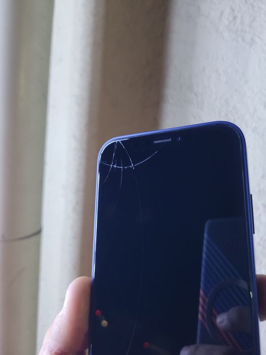Iphone xr  17 pro korpusda obmen