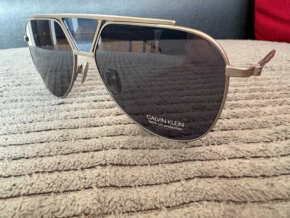 Чисто нови оригинални мъжки слънчеви очила Calvin Klein