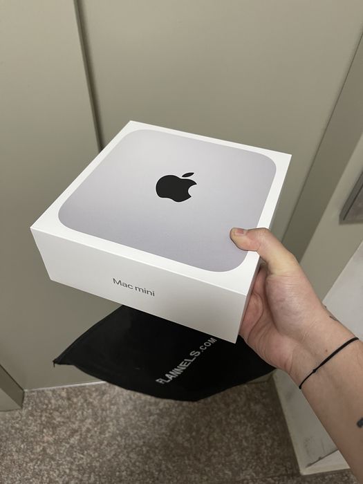 Apple Mac Mini M1 2 Tb + docking station