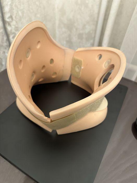 Воротник ортопедический