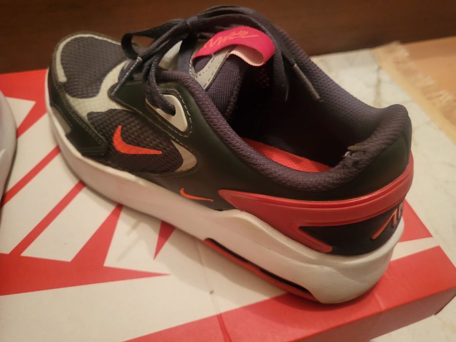 Оригинални маратонки Nike